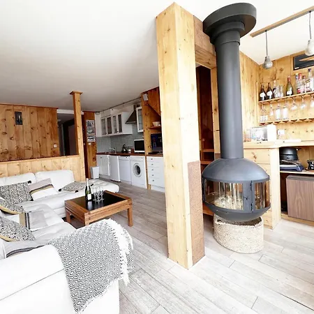 Dernier Etage Avec Vue Sur Les Montagnes Emplacement Exceptionnel Au Coeur De Aux Pieds Prestations Incluses Lejlighed
