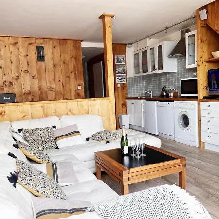 Dernier Etage Avec Vue Sur Les Montagnes Emplacement Exceptionnel Au Coeur De Aux Pieds Prestations Incluses Lejlighed *