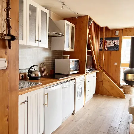 Appartement Dernier Etage Avec Vue Sur Les Montagnes Emplacement Exceptionnel Au Coeur De Aux Pieds Prestations Incluses *