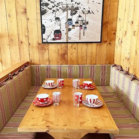 Lejlighed Dernier Etage Avec Vue Sur Les Montagnes Emplacement Exceptionnel Au Coeur De Aux Pieds Prestations Incluses