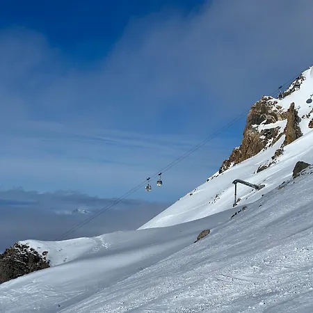 Lejlighed Dernier Etage Avec Vue Sur Les Montagnes Emplacement Exceptionnel Au Coeur De Aux Pieds Prestations Incluses *